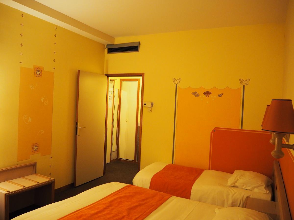 Splendid Hotel Grenoble Centre Gare Kültér fotó